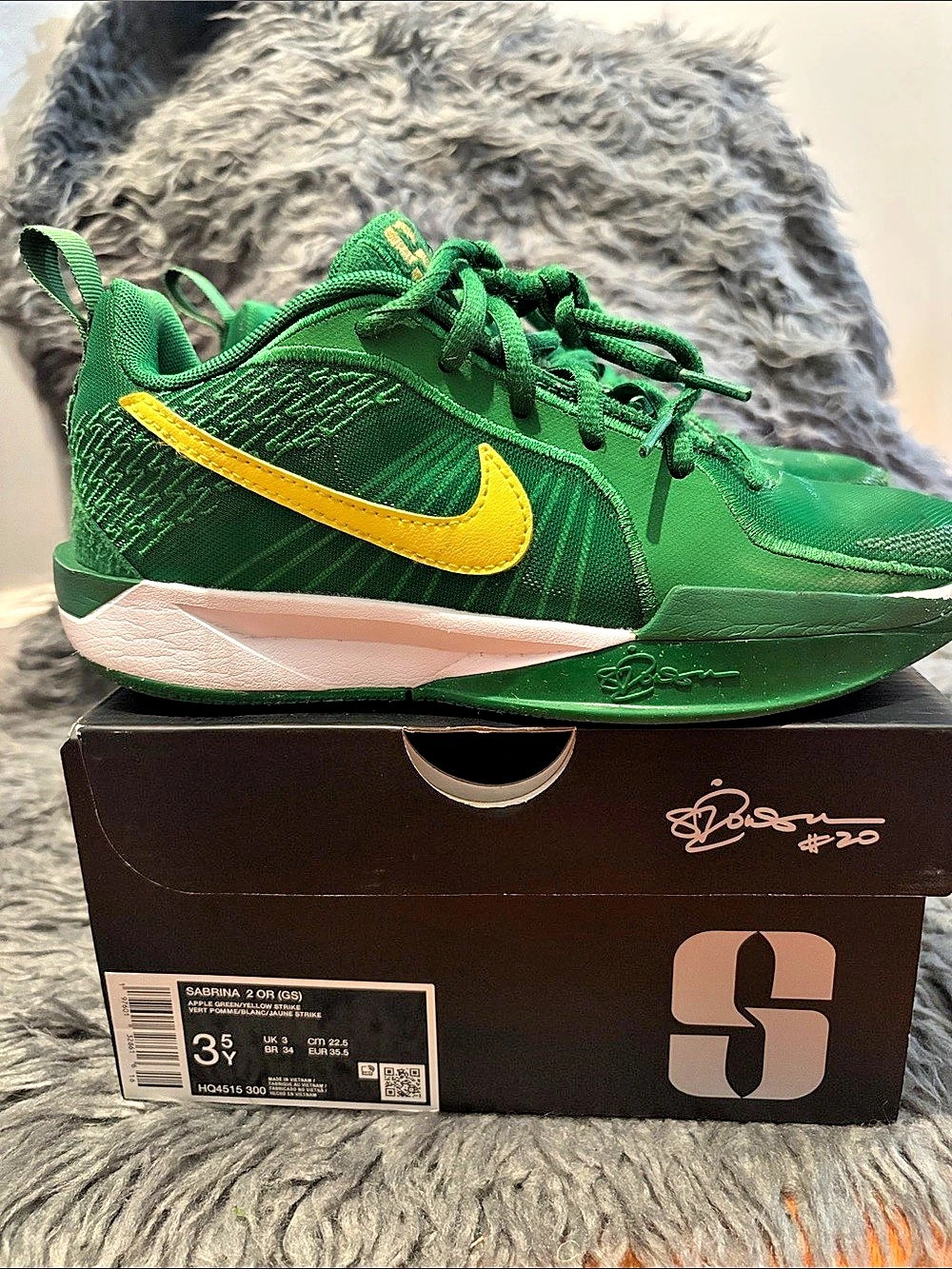 Nike Sabrina 2 "Oregon" (GS) "Oregon" Basketball Sneakers Green & Yellow 3.5Y